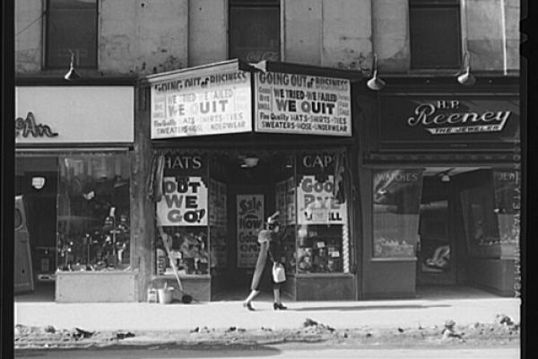 B&W photo of a store going out of business